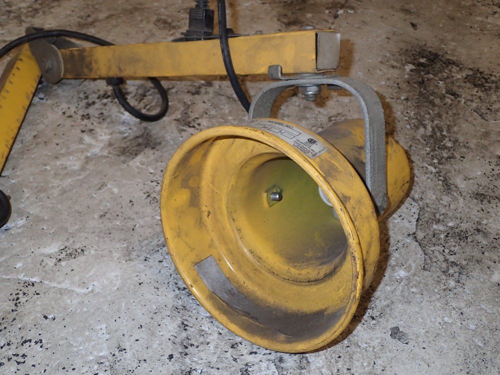 Phoenix Adjustable Dock Lamp