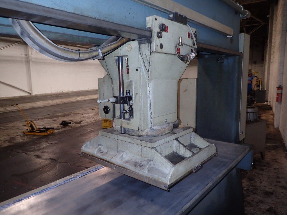Usm/emhart Hydraulic Programmable Traveling Head Die Cutting Press