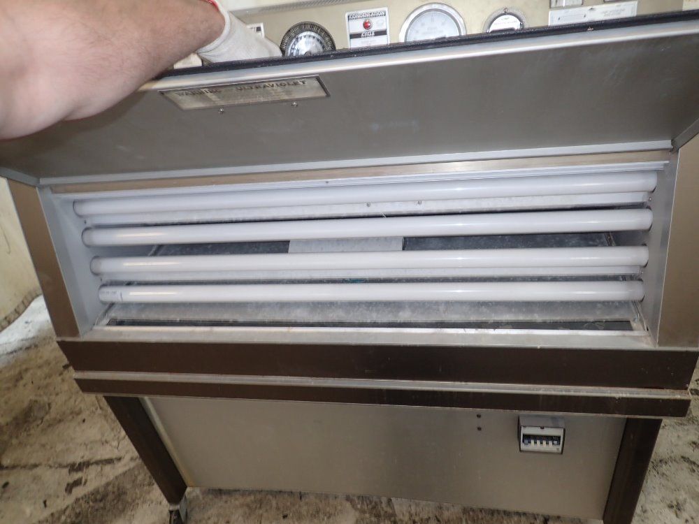 Quv / Q - Panel Uv Accelerated Weathering Tester