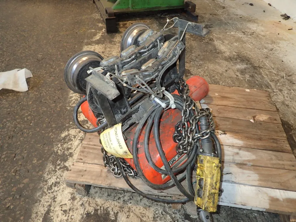 Lodestar Chain Hoist