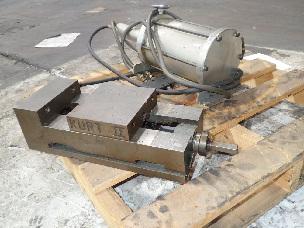 Kurtt Air Powered Vise