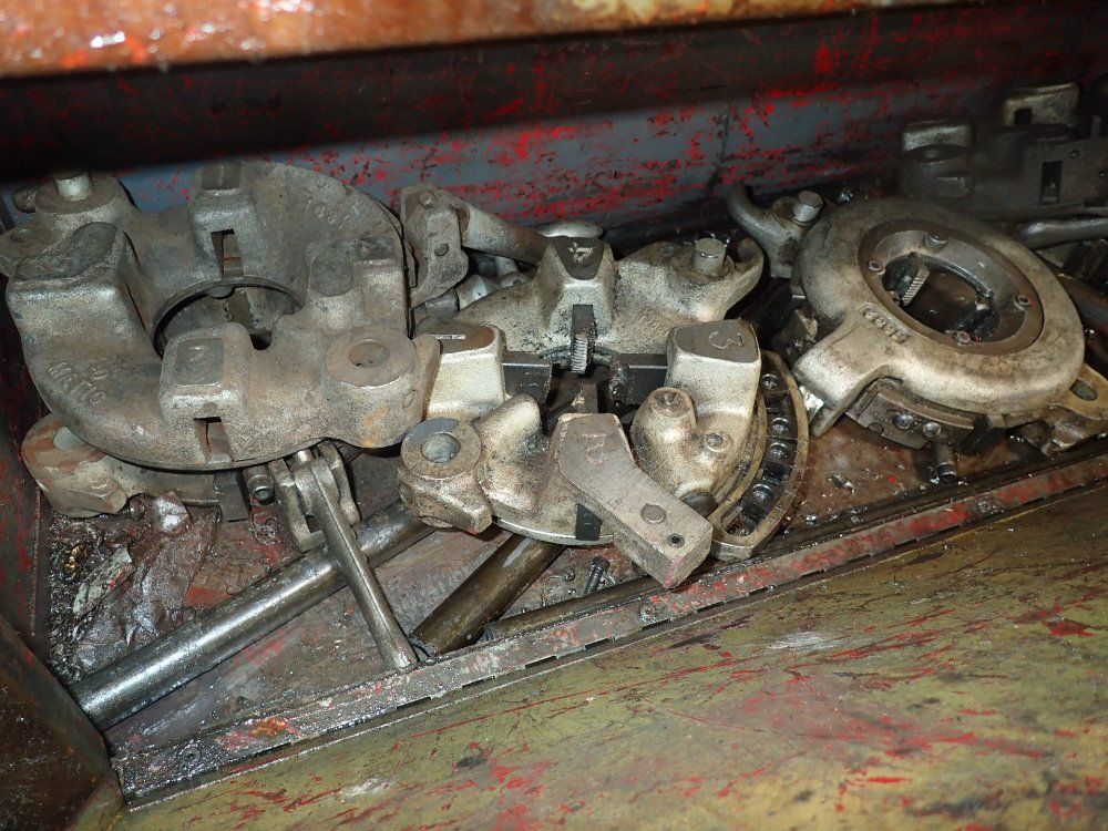 Collins Machinery Pipe Threader