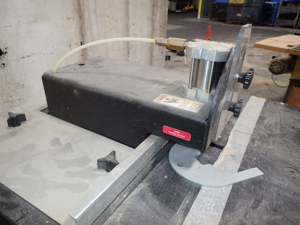 Safety Speed Manufacturing Screw Pocket Machine