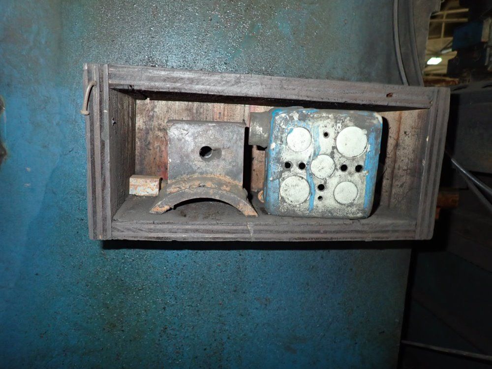 Eitel Hydraulic Straightening Press