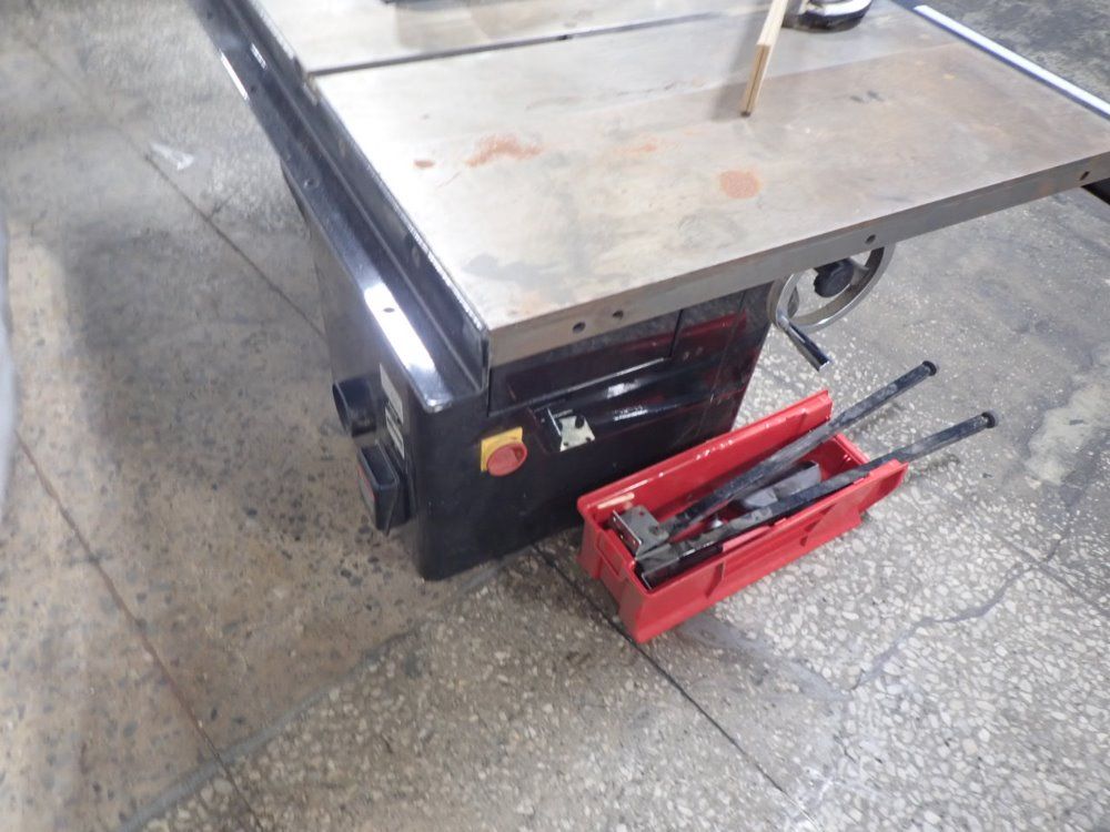 Saw Stop Table Saw