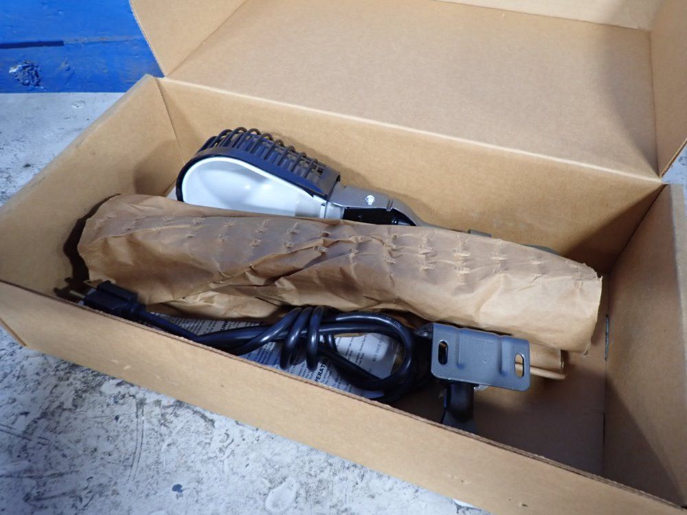 Fastoria Lamp With Safety Cage