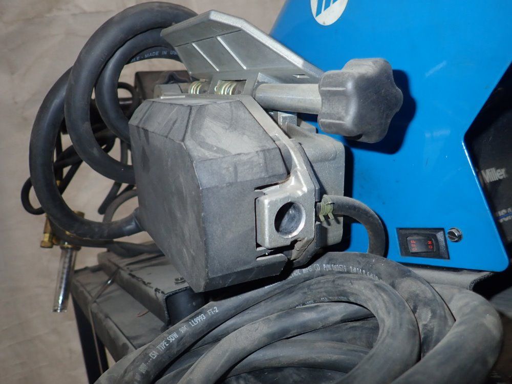 Miller 300a Invision 354 Mp Welder - Invision 354 Mp