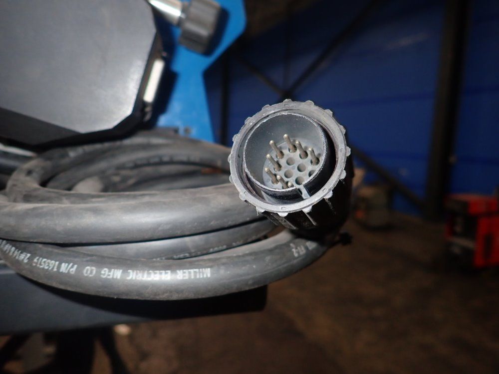 Miller 300a Invision 354 Mp Welder - Invision 354 Mp