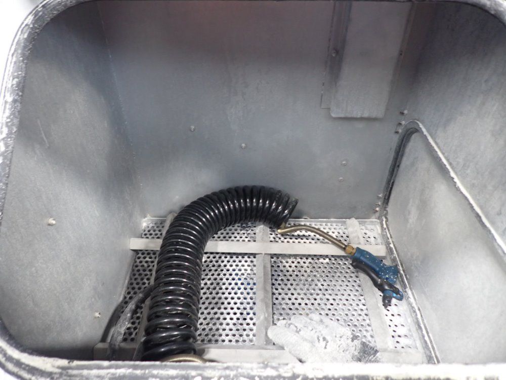 Vapor Honing Technologies Blast Cabinet