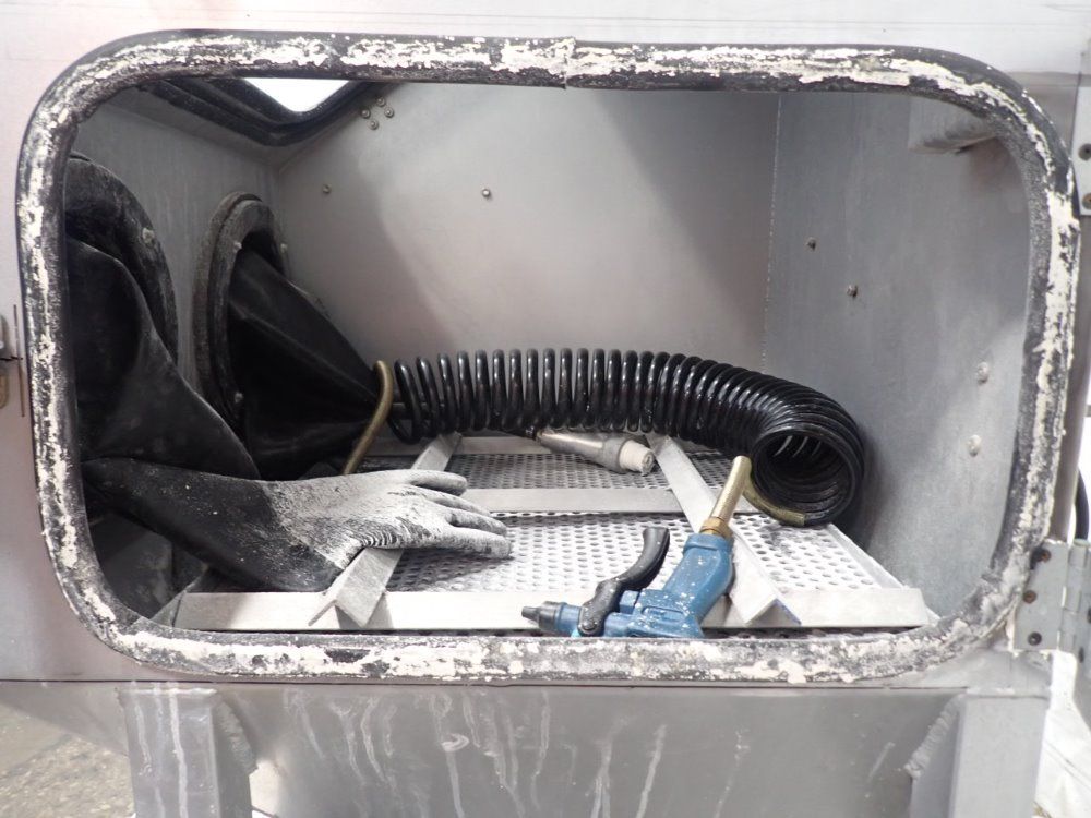 Vapor Honing Technologies Blast Cabinet