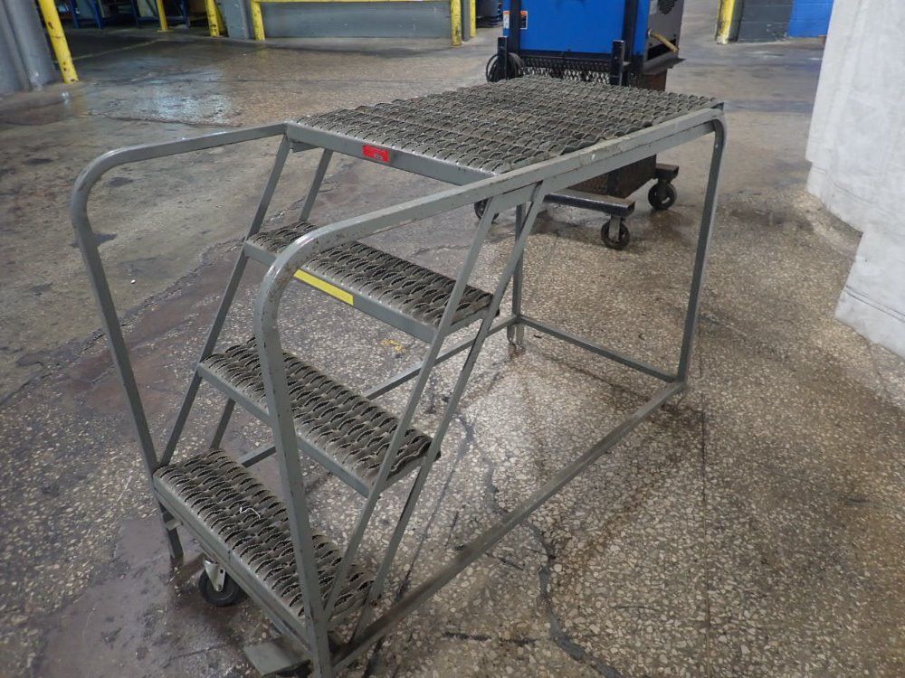 P.w. Platforms Step Ladder
