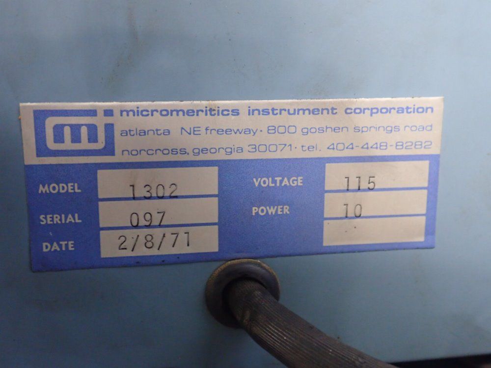 Moromeritics Instruments Helium Air Pycnometer