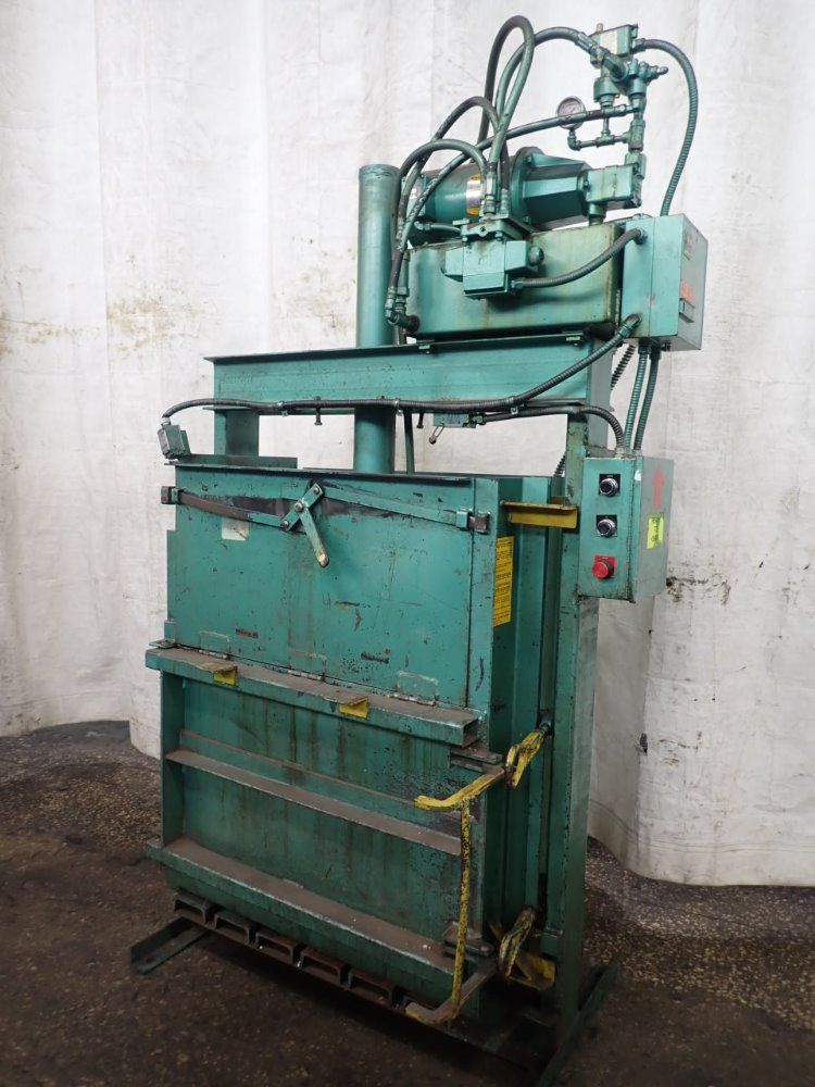 Consolidated Baling Machine Co. 21" X 36" Consolidated Baling Machine Co. Baler