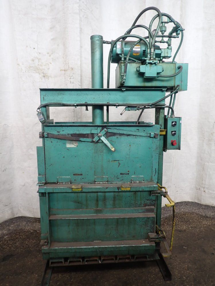 Consolidated Baling Machine Co. 21" X 36" Consolidated Baling Machine Co. Baler