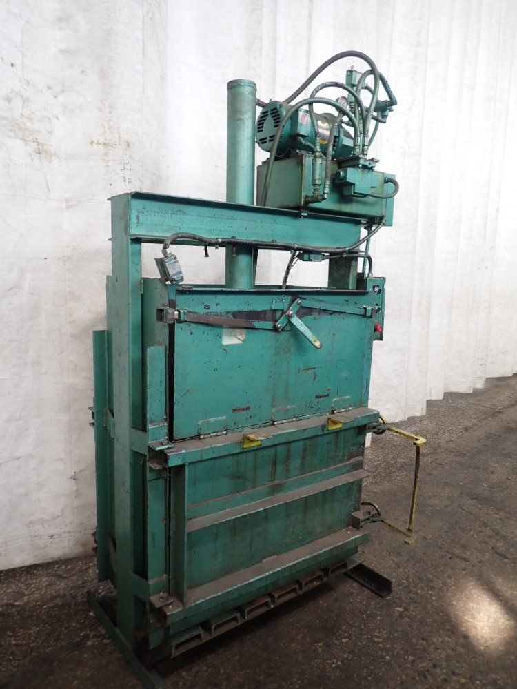 Consolidated Baling Machine Co. 21" X 36" Consolidated Baling Machine Co. Baler