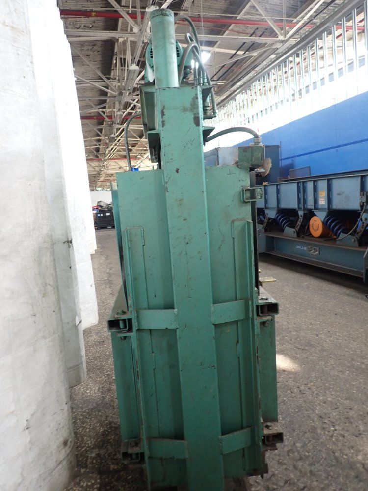 Consolidated Baling Machine Co. 21" X 36" Consolidated Baling Machine Co. Baler