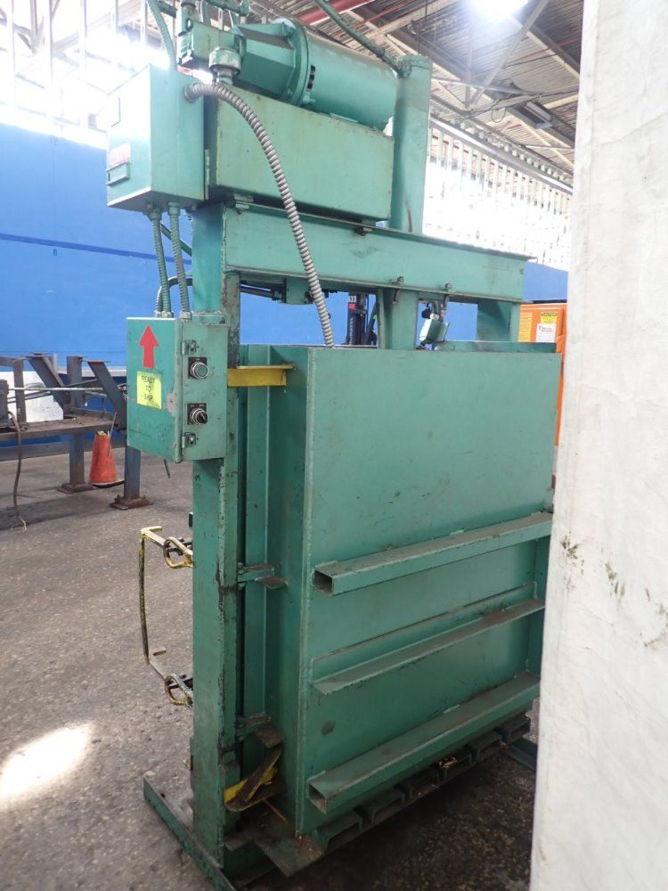 Consolidated Baling Machine Co. 21" X 36" Consolidated Baling Machine Co. Baler