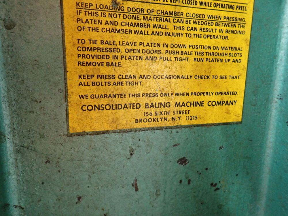 Consolidated Baling Machine Co. 21" X 36" Consolidated Baling Machine Co. Baler