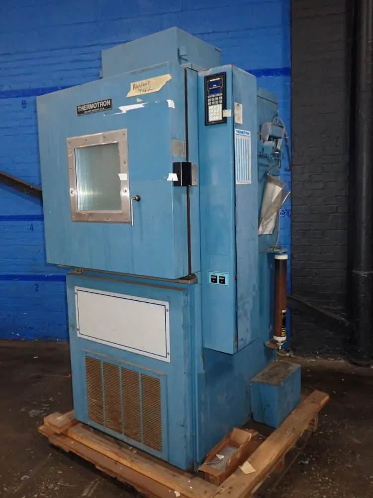 Thermotron Enviromental Chamber