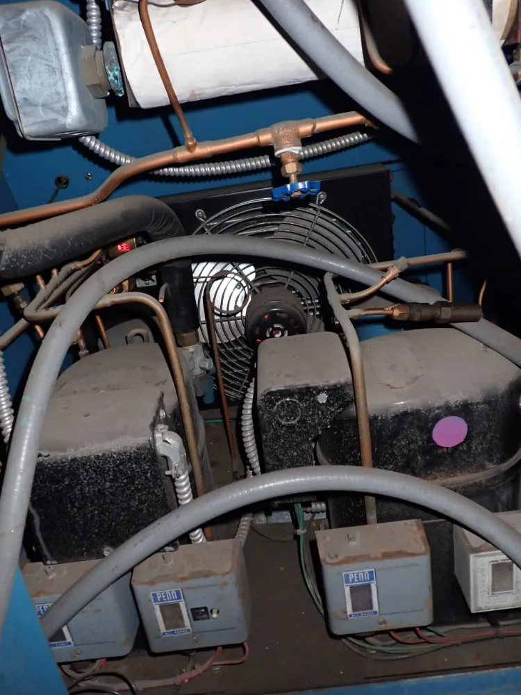 Thermotron Enviromental Chamber