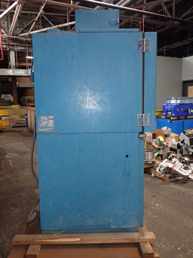 Thermotron Enviromental Chamber