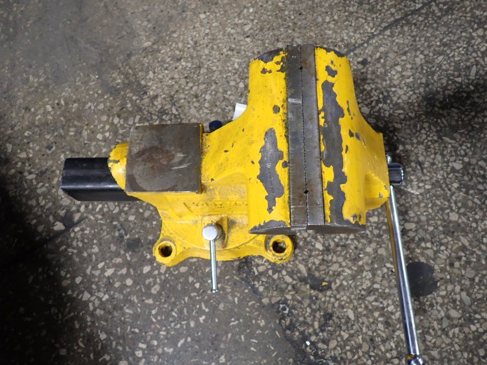 Yost 8" Vise