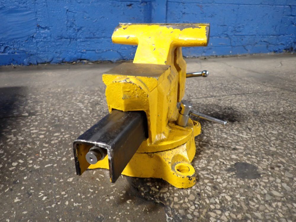 Yost 8" Vise