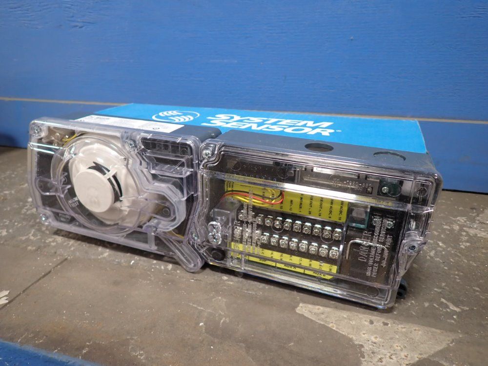 System Sensor Innovair Smoke Detector