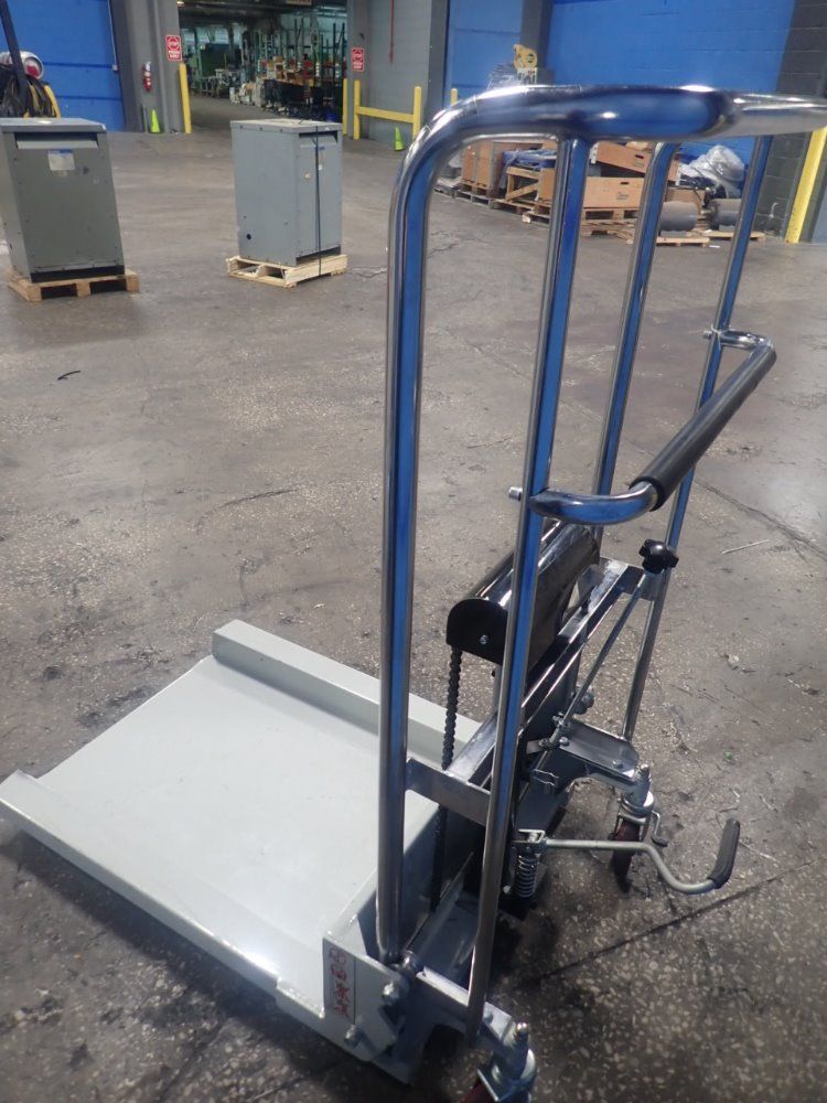 Roughneck Low Profile Lift Cart