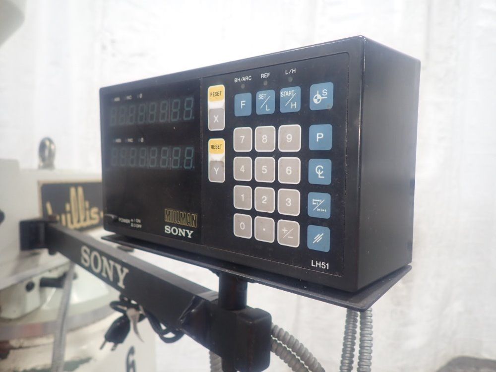 Willis 50" X 10" 1050 Microcut Vertical Mill - 1050 Microcut