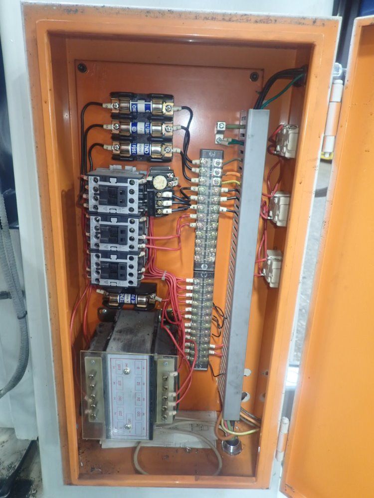 Willis 50" X 10" 1050 Microcut Vertical Mill - 1050 Microcut