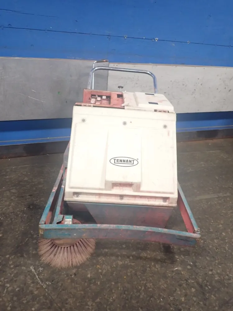 Tennant Floor Scrubber