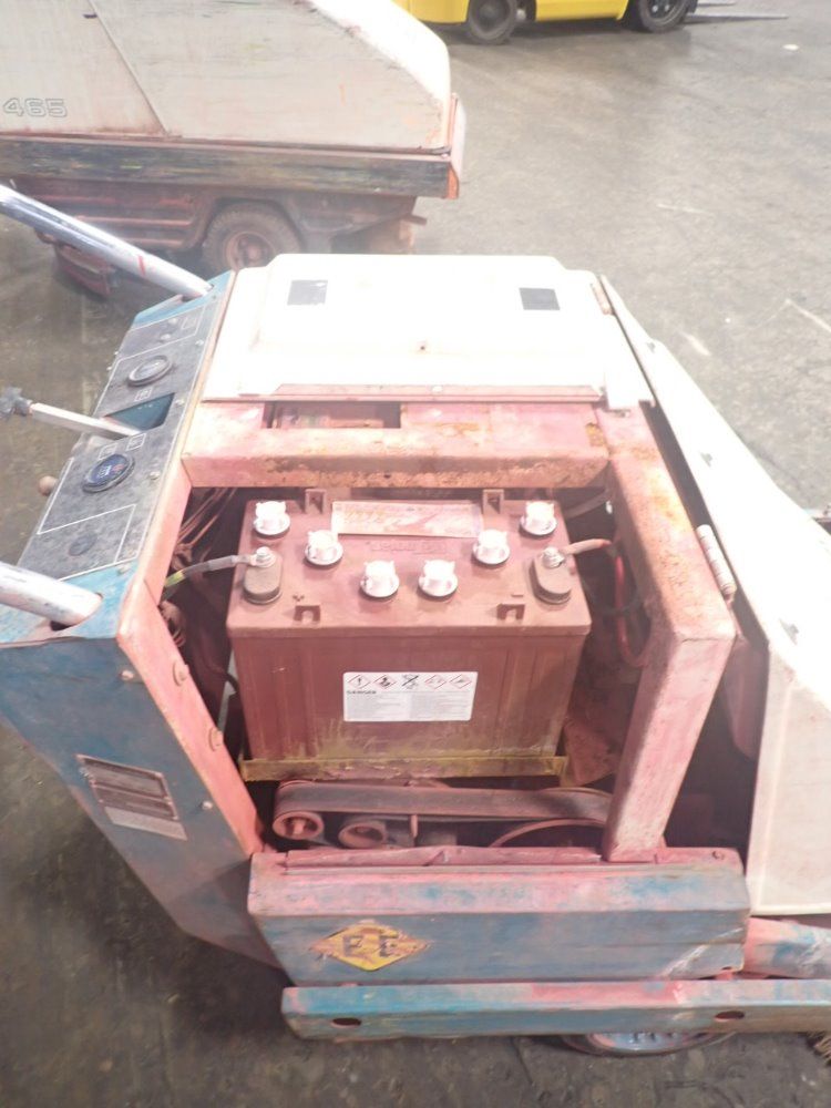 Tennant Floor Scrubber