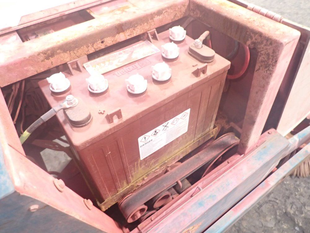 Tennant Floor Scrubber