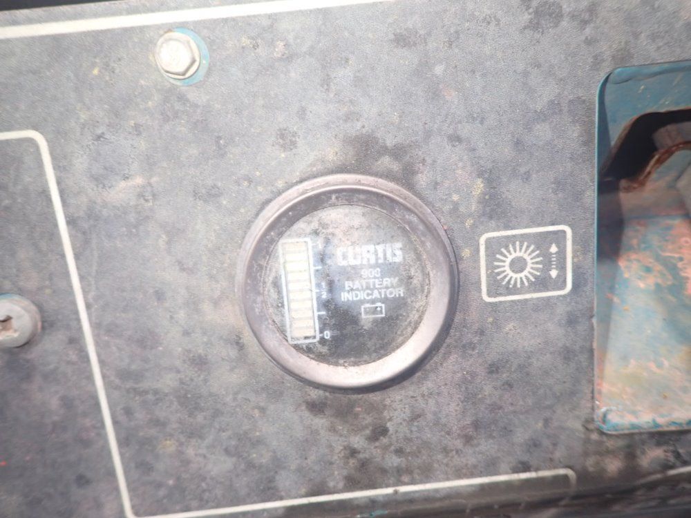 Tennant Floor Scrubber