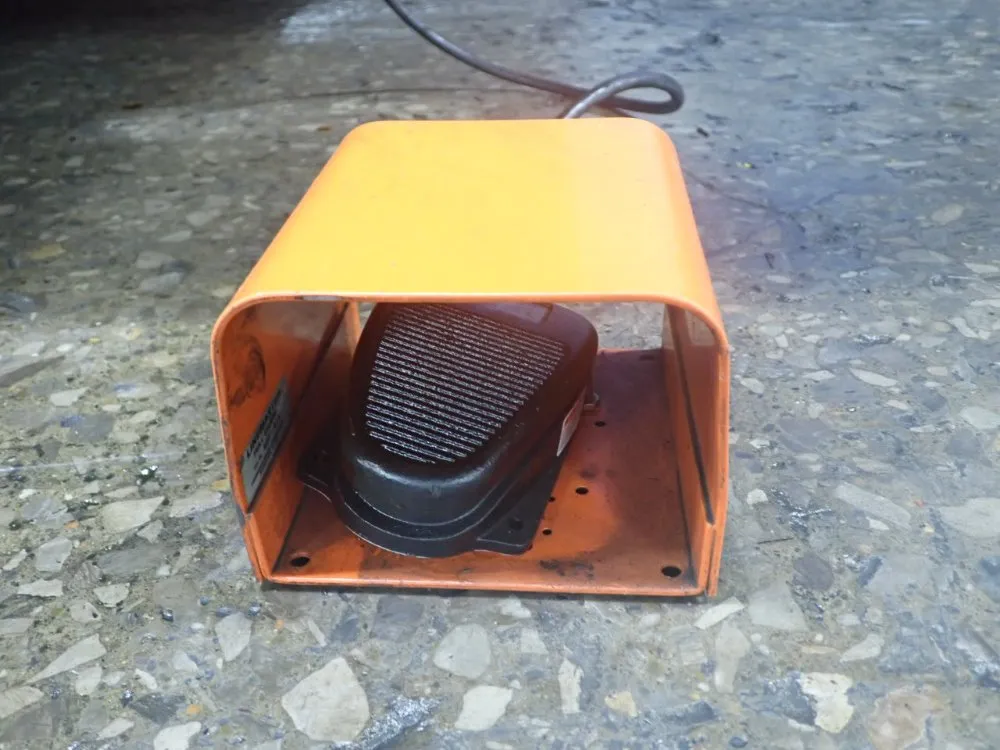 Mori Seiki 43" X 18" Mv-40 Cnc Vmc - Mv-40