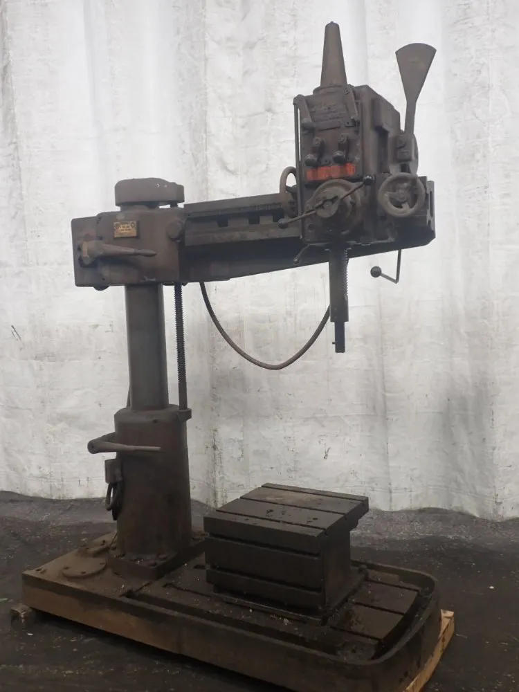 Cincinnati 3' Arm X 7" Column Radial Drill