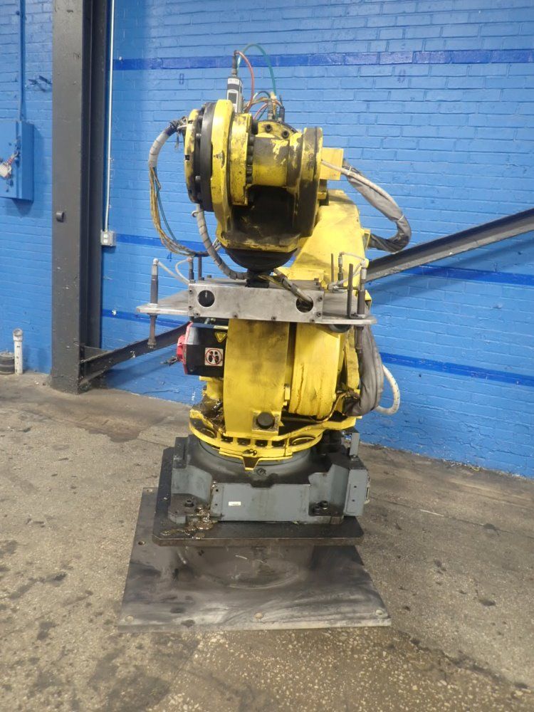 Fanuc R-2000ia 125l Robot - R-2000ia 125l