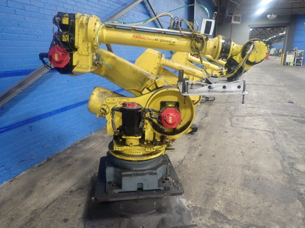 Fanuc R-2000ia 125l Robot - R-2000ia 125l