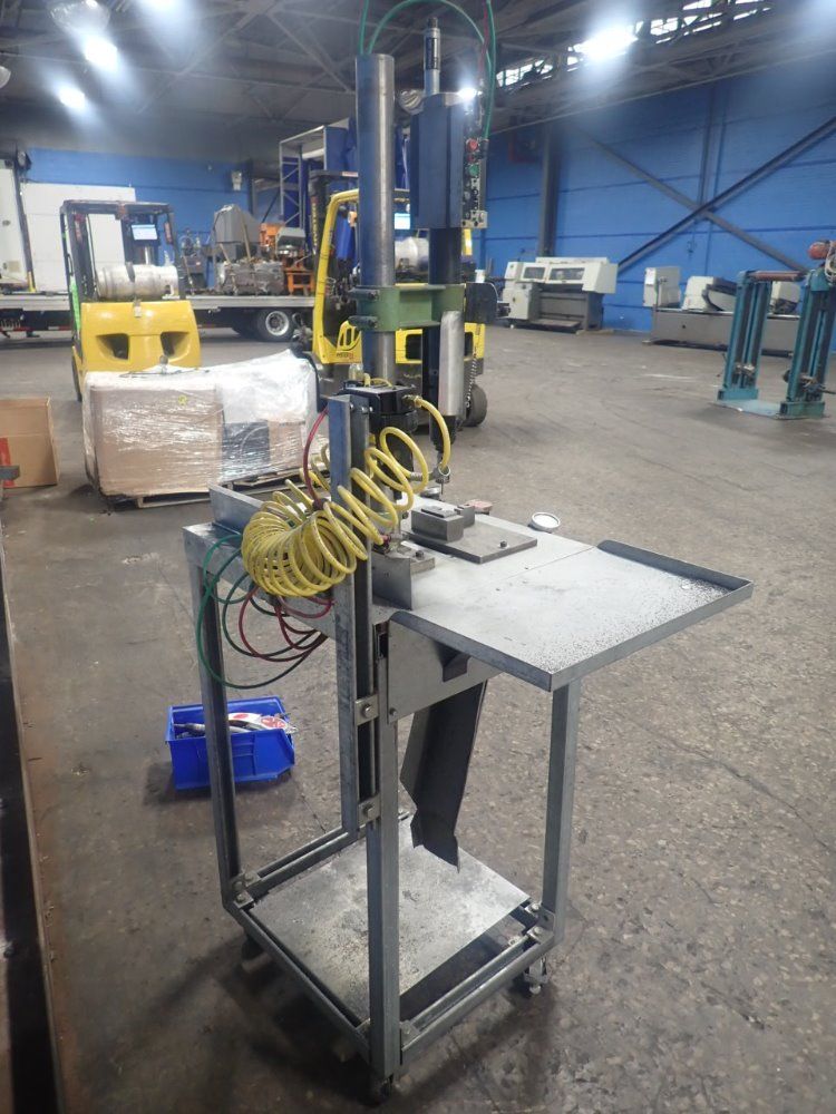 Desoutter Nutrunner W/ Stand