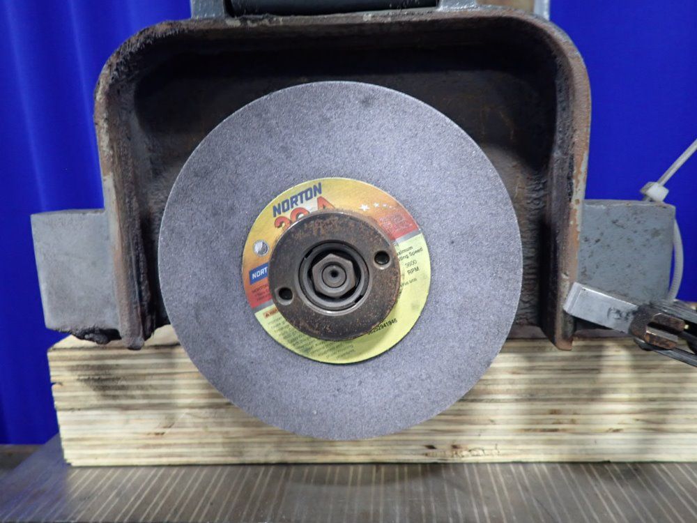 Clausing 6" X 18" 4011 Surface Grinder - 4011