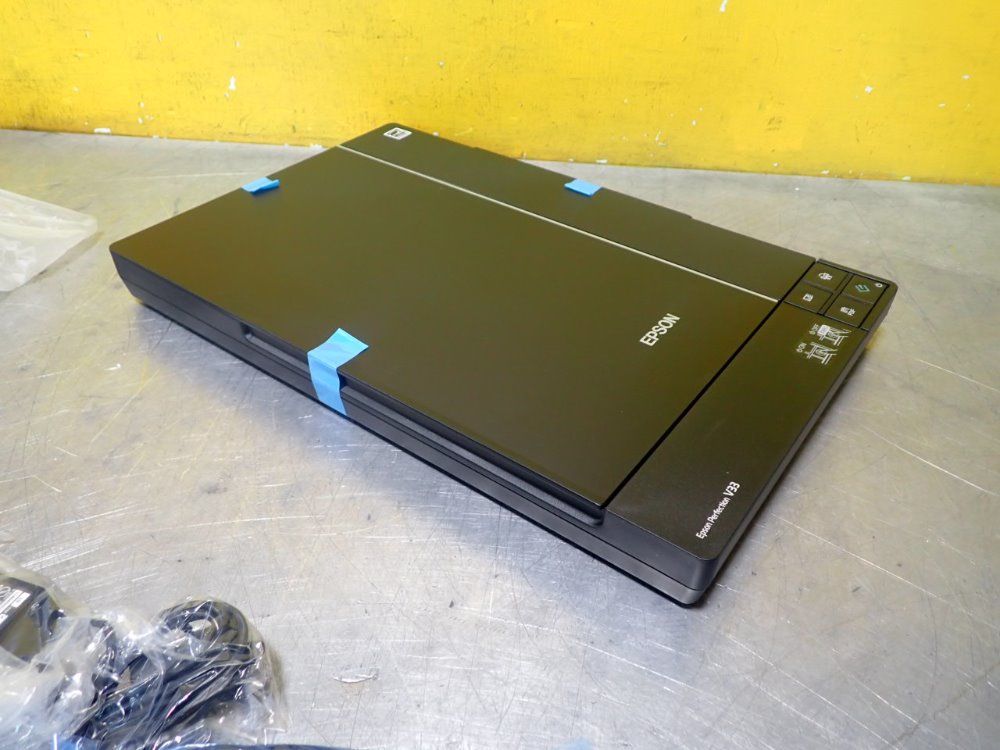 Epson B11b200201 V33 Perfection Flatbed; Photo Scanner - B11b200201