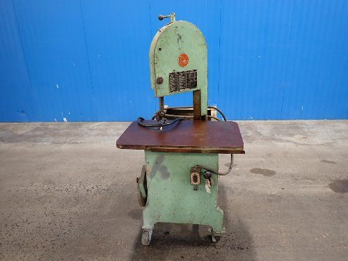 Roll-in 30 1/2" X 18 1/2" Band Saw - Sf 8590