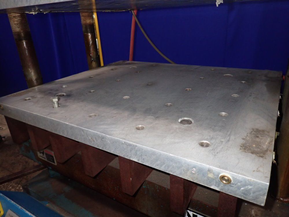 Carver 4 Post Platen Press