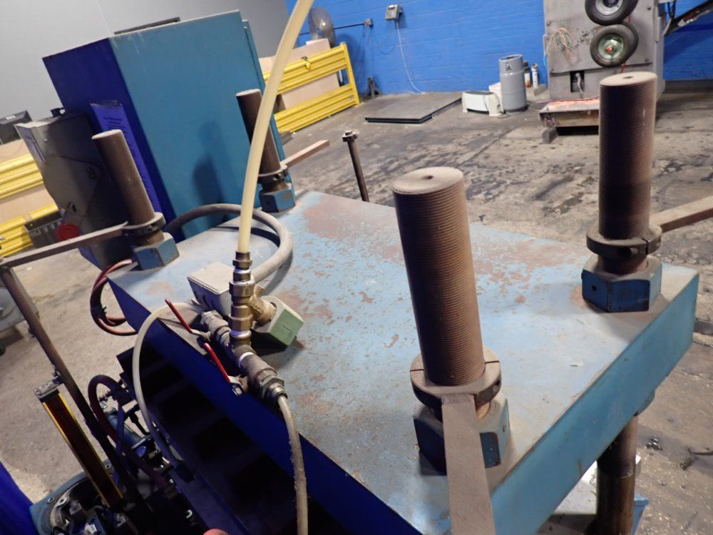 Carver 4 Post Platen Press