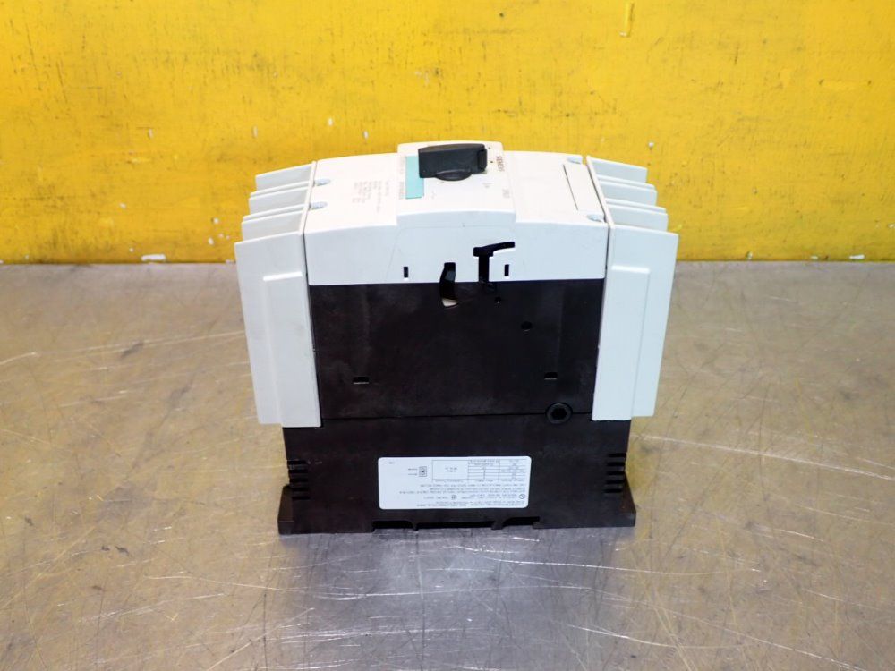 Siemens 3rv1742-5ed10 3, Pole 30 Amp Circuit Breaker - 3rv1742-5ed10