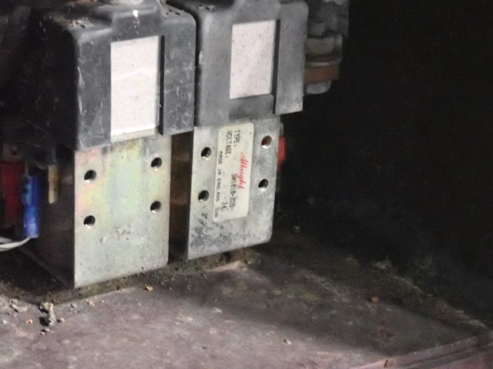 Grove 227lbs/2500psi/5gal Manlift - Amz46ne