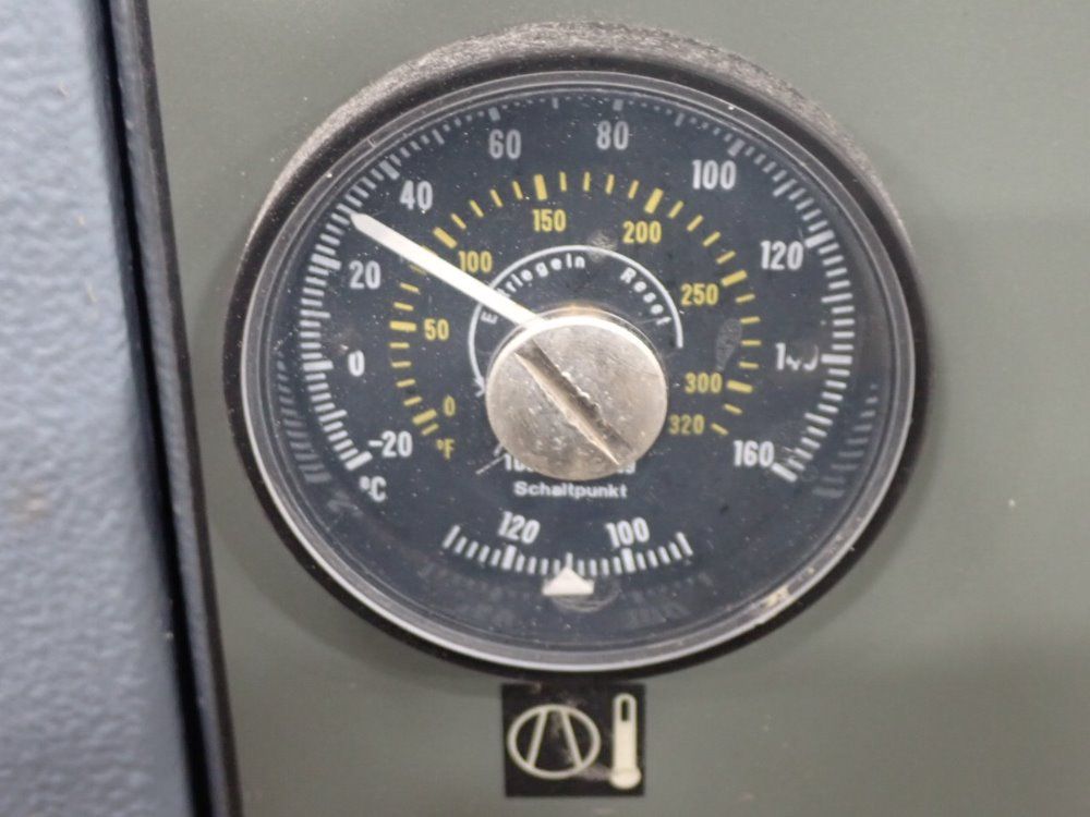 Atlas Copco 8.6bar/40hp/30kw/124psi Air Compressor - Gx30