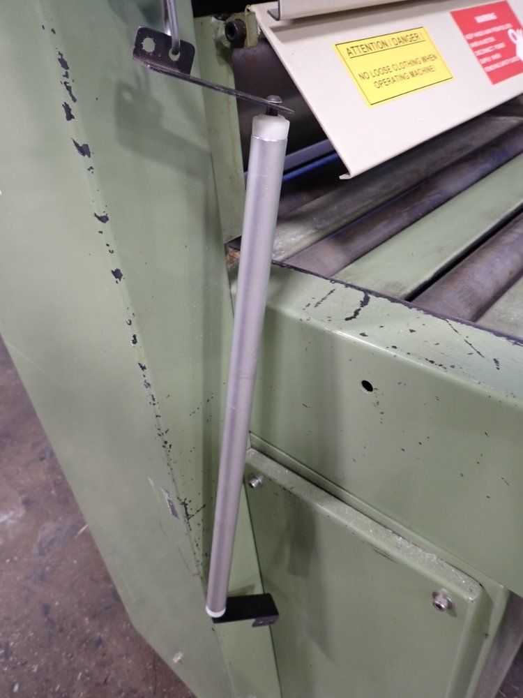 Visual Thermoforming Ltd 24" X 12" X 5" Tunnel Rt221 Trimmer - Rt221