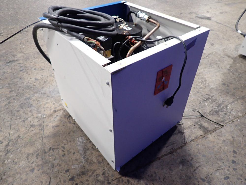 Sumitomo Cryogenics Inc Recirculating Water Chiiler